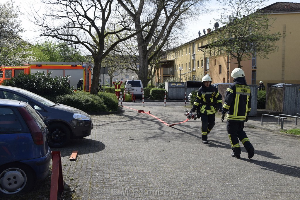 Feuer 1 Koeln Vingst Ansbacherstr P16.JPG - Miklos Laubert